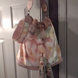 LG -XL Tie Dye Bucket Bag
